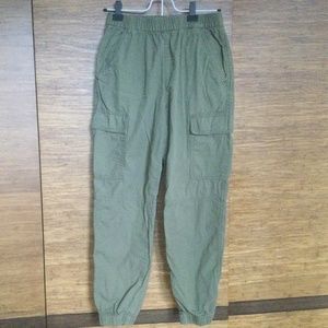 Girls green utility joggers